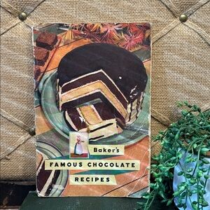 Vintage Bakers Famous Chocolate Recipes Cookbook